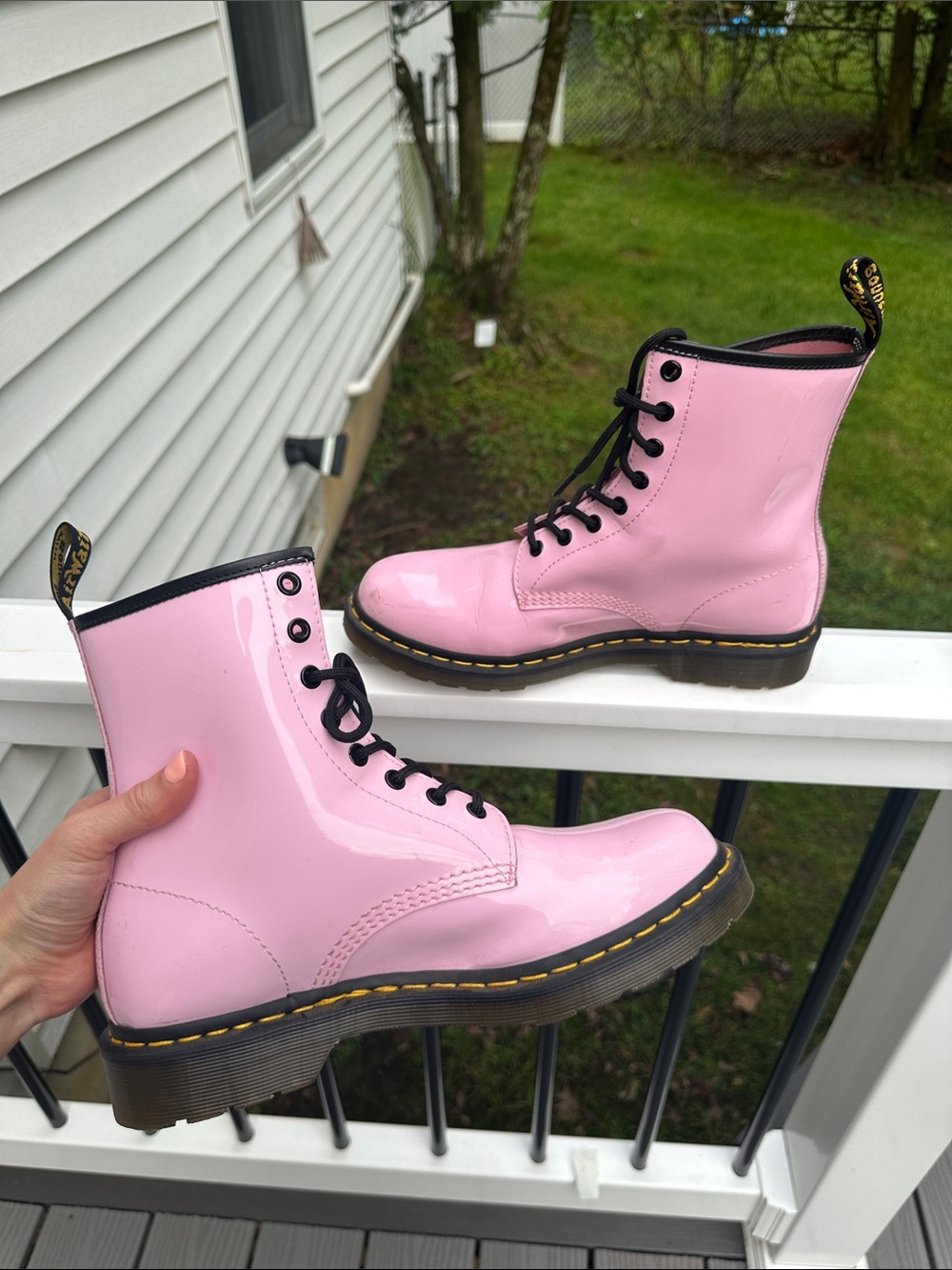 Dr. Martens 1460 WOMEN'S PATENT LEATHER LACE UP BOOTS